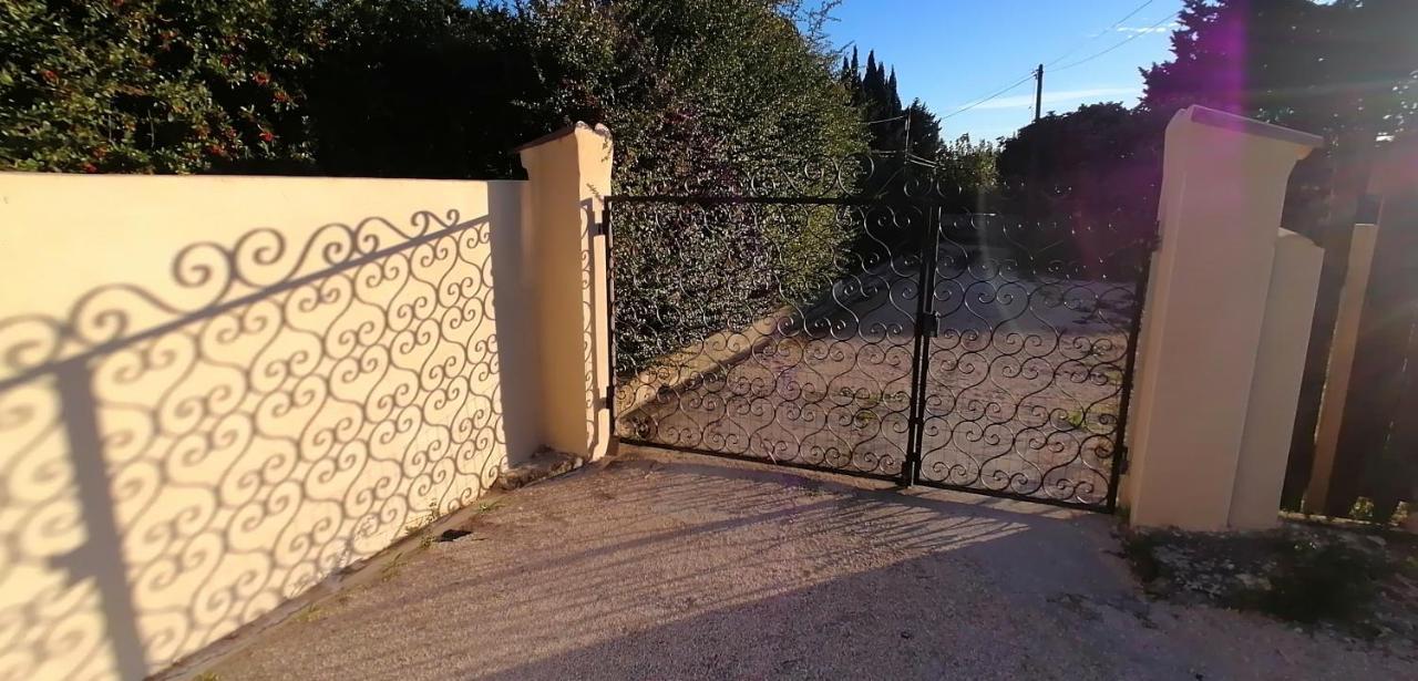 Villa Kps Pujaut Exterior foto